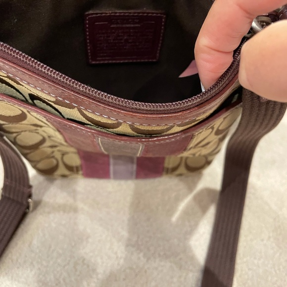 Vintage Coach Cross Body Bag Purse Purple - Picture 4 of 9